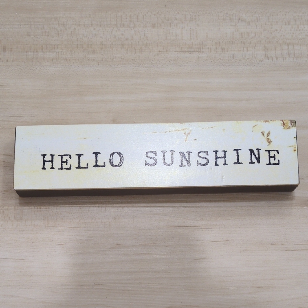 🖤 Cedar Mountain Cream and Black 'Hello Sunshine' Sign